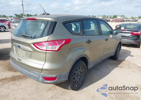 2013 Ford Escape S z USA, uszkodzony, nr VIN 1FMCU0F74DUB82088